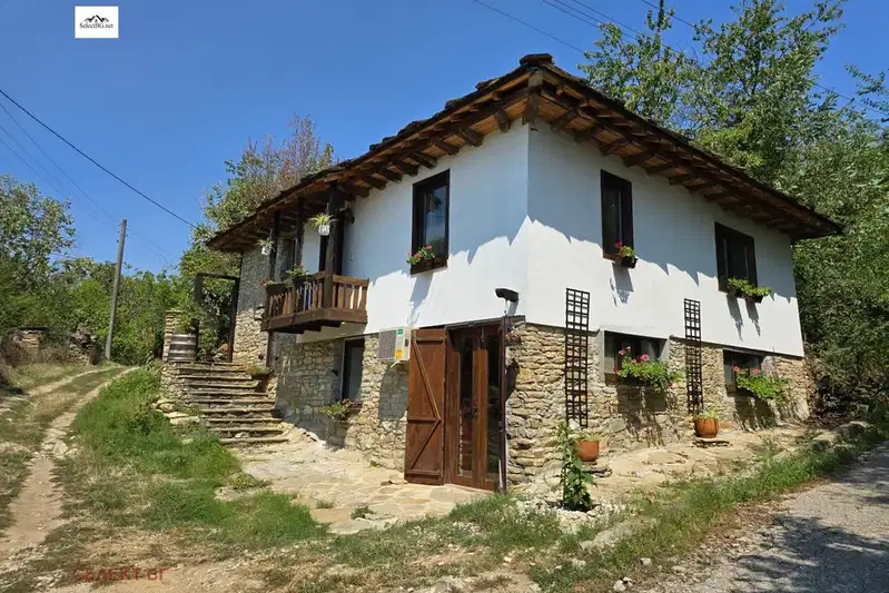 House in Oblast Gabrovo, Kalomen