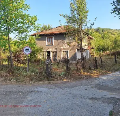 Снимка 2 — Къща в Габрово, с. Кръвеник