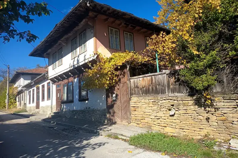 Къща в Габрово, с. Лесичарка