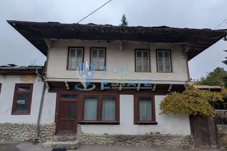 Къща в Габрово, с. Лесичарка