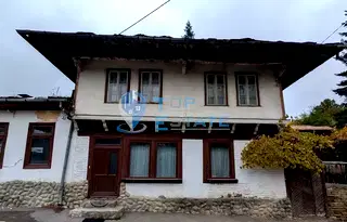 Къща в Габрово, с. Лесичарка