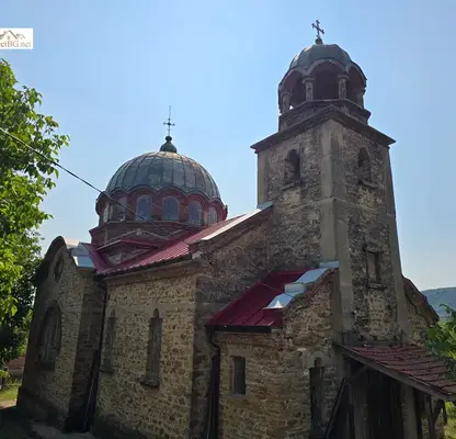Снимка 2 — Къща в Габрово, с. Ловнидол