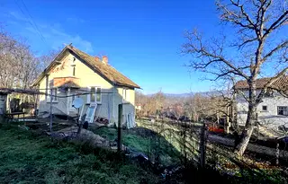 Къща в Габрово, с. Пейовци