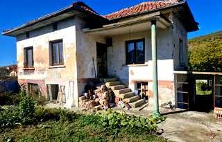 Къща в Габрово, с. Петко Славейков