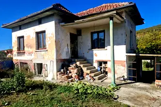 Къща в Габрово, с. Петко Славейков