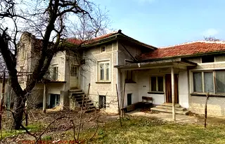 Къща в Габрово, с. Петко Славейков