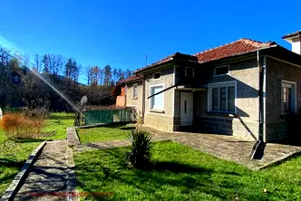 Къща в Габрово, с. Поповци