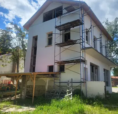 Снимка 2 — Къща с 5 стаи в с. Ряховците, област Габрово, с нов покрив