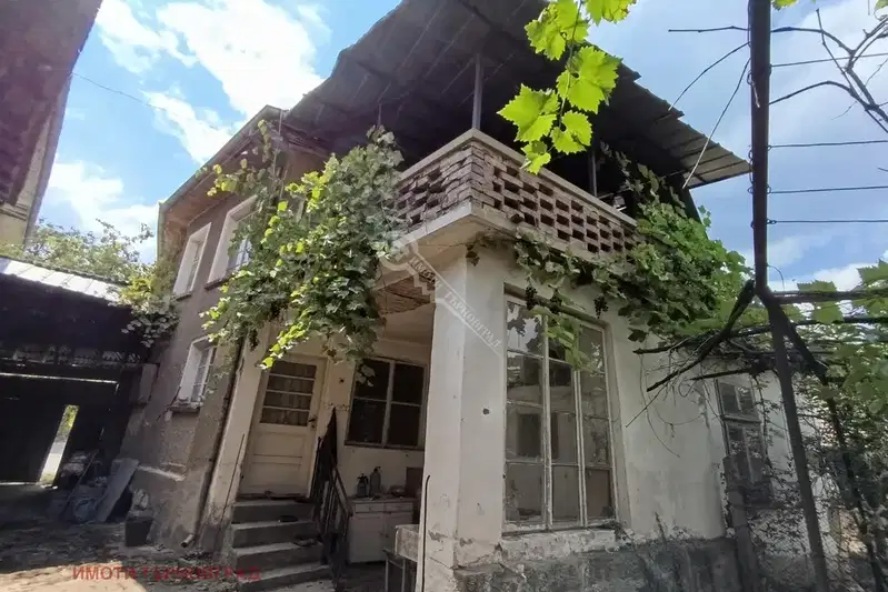 Къща в Габрово, с. Ряховците