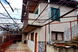 Къща в Габрово, с. Рязковци