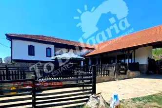 Къща в Габрово, с. Славейково
