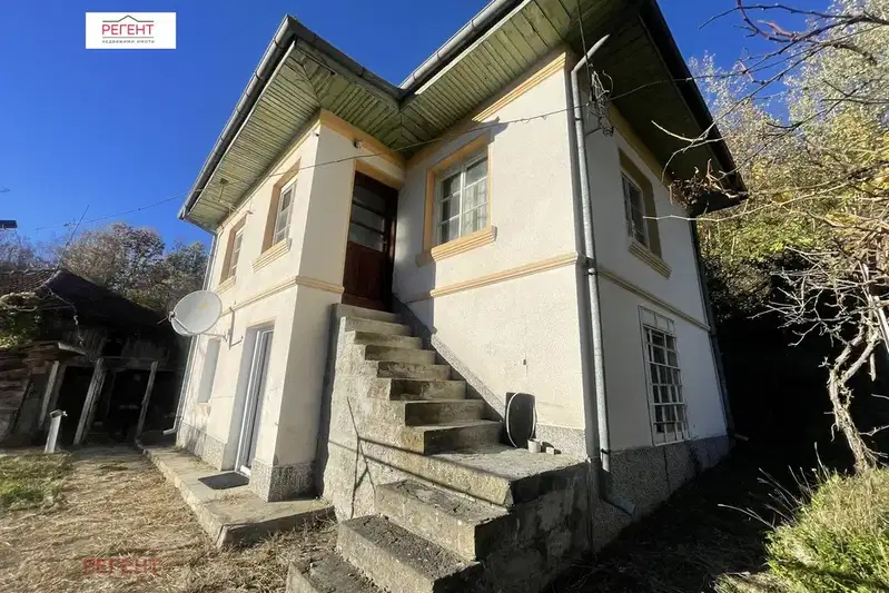 Къща в Габрово, с. Стоките