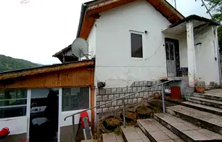 Къща в Габрово, с. Трънито