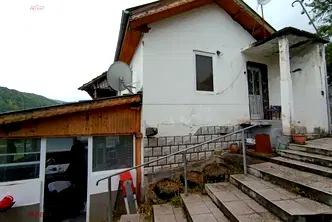 Къща в Габрово, с. Трънито