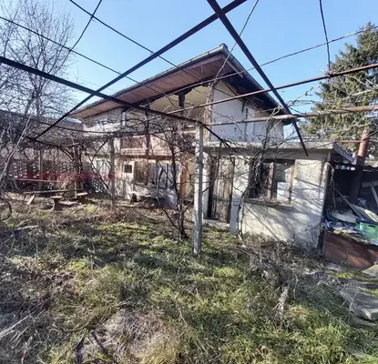 Снимка 2 — Къща в Габрово, с. Яворец