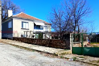 Къща в Хасково, с. Младиново