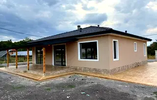 Къща в Хасково, с. Сираково