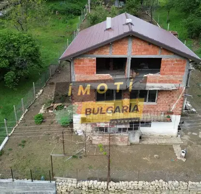 Photo 4 — House with 9 rooms and yard in Chilik village, Kardzhali region