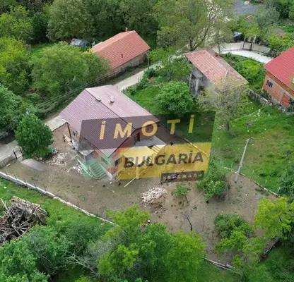 Photo 5 — House with 9 rooms and yard in Chilik village, Kardzhali region