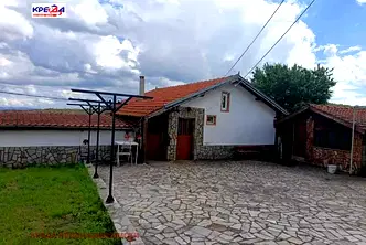 Къща в Кърджали, с. Папрат