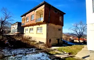 Къща в Кърджали, с. Звездел