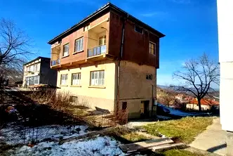 Къща в Кърджали, с. Звездел