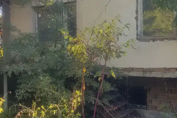 House in Oblast Kyustendil, Bobov Dol