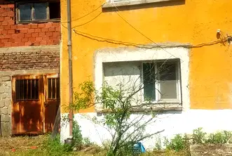 Къща в Кюстендил, Бобов дол