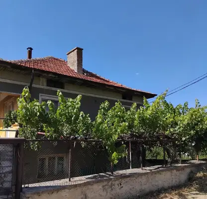 Снимка 3 — Къща в Кюстендил, Сапарева баня