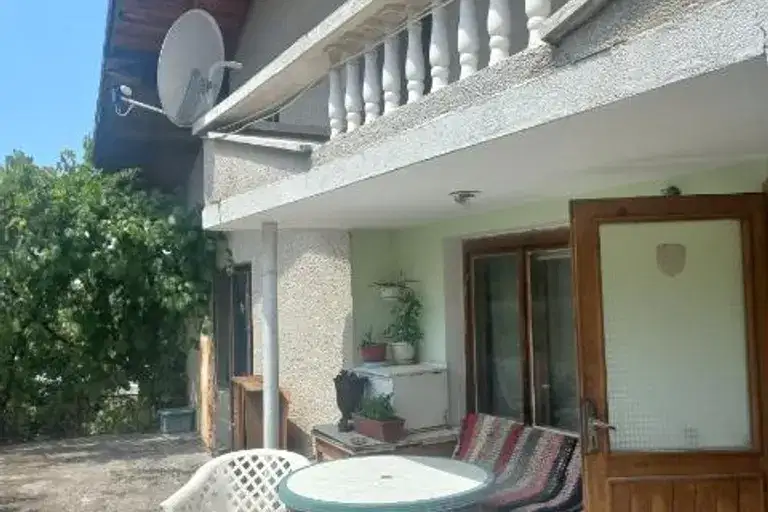 Къща в Кюстендил, Сапарева баня