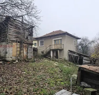 Снимка 2 — Къща в Кюстендил, Сапарева баня