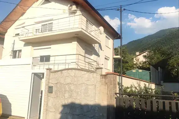 House in Oblast Kyustendil, Bistrica