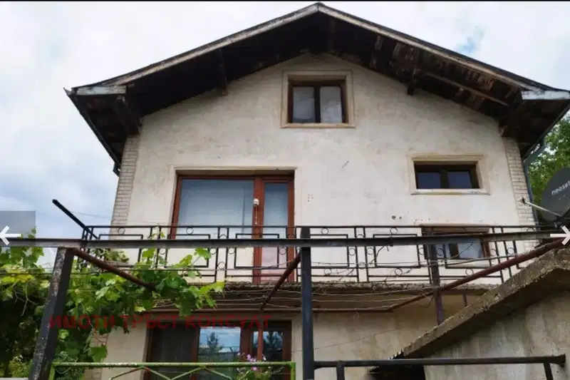 House in Oblast Kyustendil, Cherven Breg