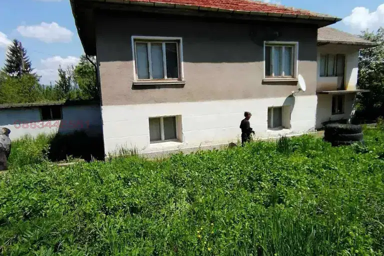 Къща в Кюстендил, с. Гюешево
