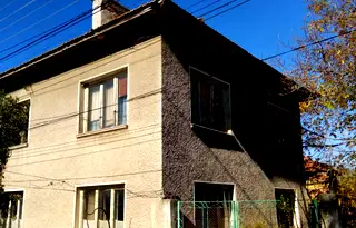 Къща в Кюстендил, с. Крайници
