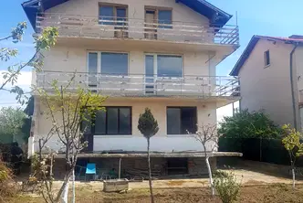 Къща в Кюстендил, с. Крайници