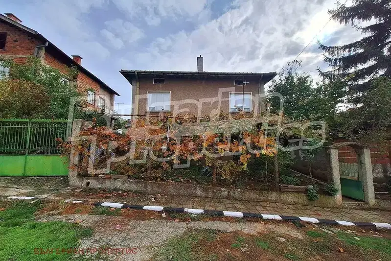 Къща в Кюстендил, с. Тополница