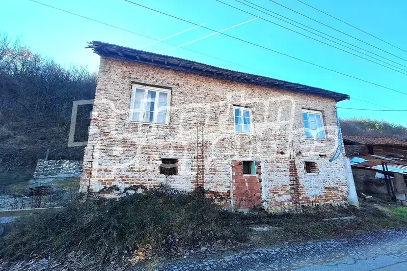 House in Oblast Kyustendil, Usoika