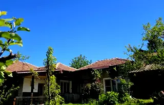Къща в Ловеч, Априлци