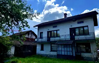 Къща в Ловеч, Априлци