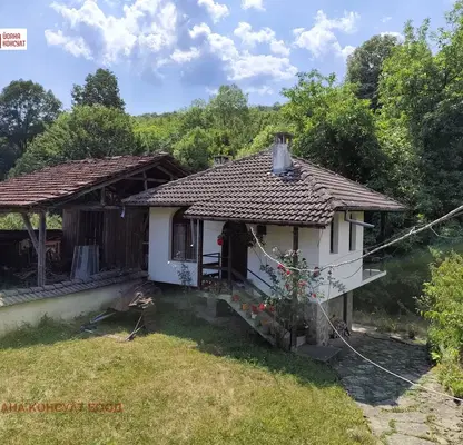 Photo 2 — House in Oblast Lovech, Aprilci