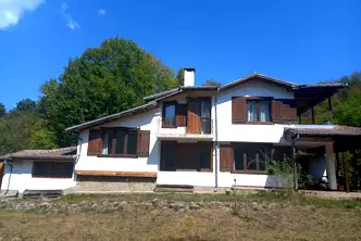 Къща в Ловеч, Априлци