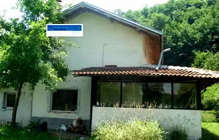 Къща в Ловеч, Априлци