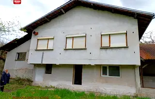 Къща в Ловеч, Априлци