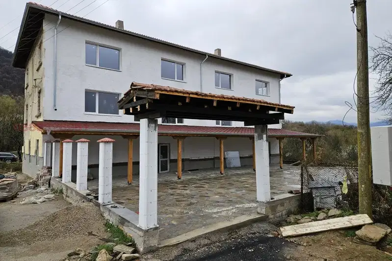Къща в Ловеч, Априлци