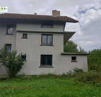 Снимка 5 — Къща в Ловеч, Априлци