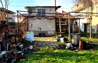 Къща в Ловеч, Луковит