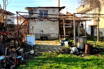 Къща в Ловеч, Луковит