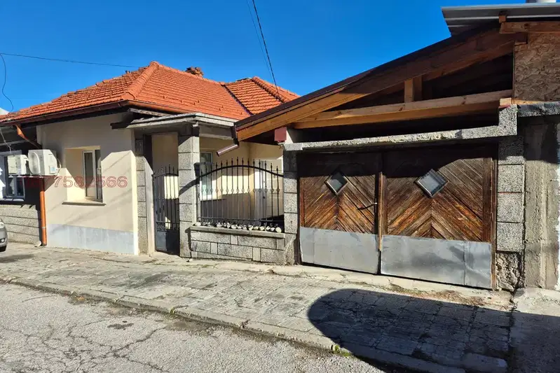 House in Oblast Lovech, Troyan