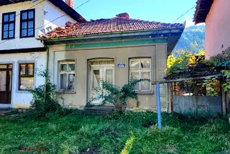 Къща в Ловеч, Троян